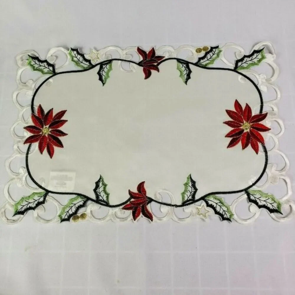 Embroidered placemats for christmas table x 4 pieces 17 x 11 inch Red Green Beis